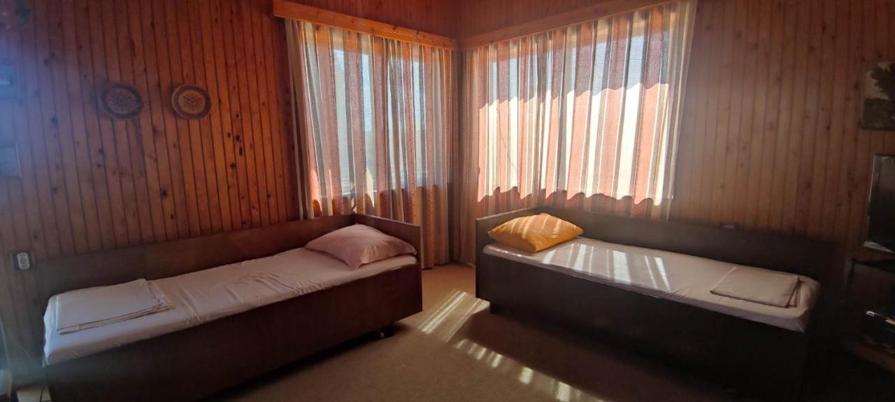 Rising Sun Guesthouse Mesochoria Esterno foto